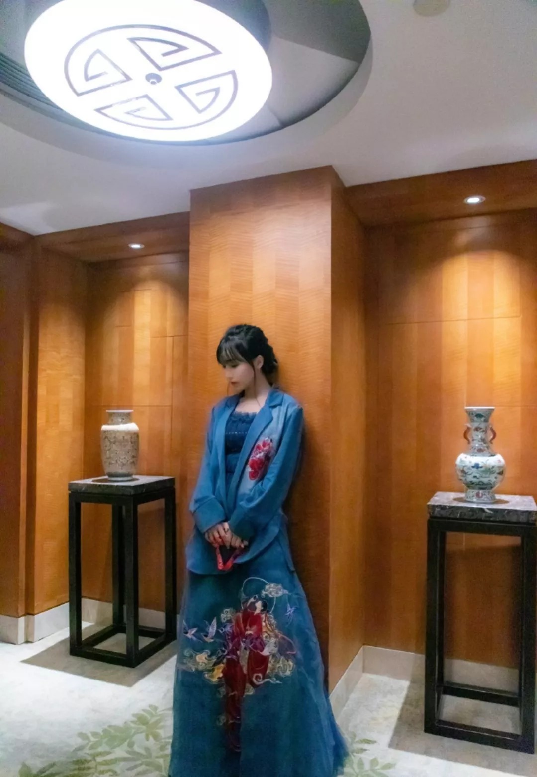 年收入5000万,外网评价超高,这才是中国网红该有的样子 年收入5000万,外网评价超高,这才是中国网红该有的样子